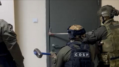 В Петербурге задержали троих подозреваемых, причастных к распространению наркотиков