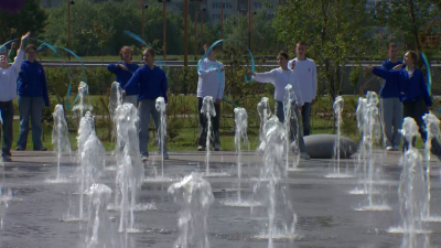 В Линейном парке Александр Беглов открыл новый фонтан