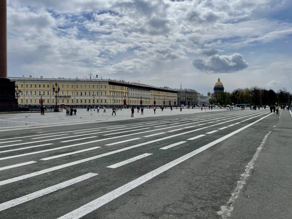 В Петербурге обновили дорожную разметку к юбилею Победы - tvspb.ru