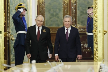 Владимир Путин провел двустороннюю встречу с главой Узбекистана Шавкатом Мирзиёевым