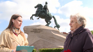 С Днём рождения Санкт-Петербург поздравляет председатель Санкт-Петербургской общественной организации «Жители блокадного Ленинграда», почётный гражданин Санкт-Петербурга Елена Тихомирова