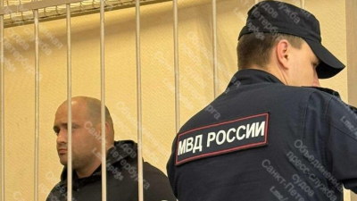 Полицейского, попавшего в смертельную аварию на Индустриальном проспекте, освободили в зале суда