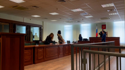 Петербурженку отправят в колонию на 14 лет за торговлю наркотиками на маркетплейсе