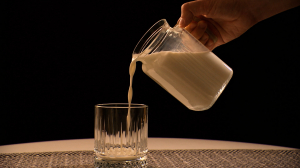 Отыскать молоко даже там, где не ожидаешь: как проверять продукты людям с непереносимостью лактозы