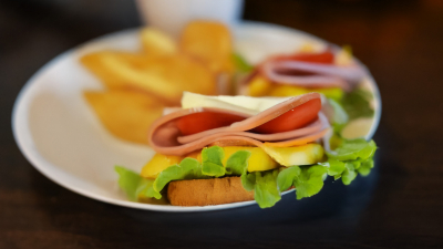 «Нормальная реакция организма»: врач Ледебева объяснила, почему зимой постоянно хочется есть