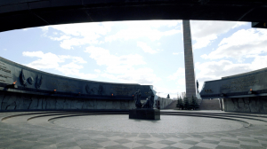 Зелёный пояс Славы. Монумент героическим защитникам Ленинграда на площади Победы