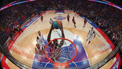 Большой спортивный вечер: сборная России по футболу сыграет с Нигерией, баскетбольный «Зенит» – пятый матч финала с ЦСКА