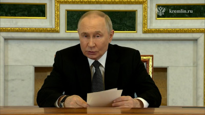 Владимир Путин прибыл в Петербург для участия в ПМЭФ-2025