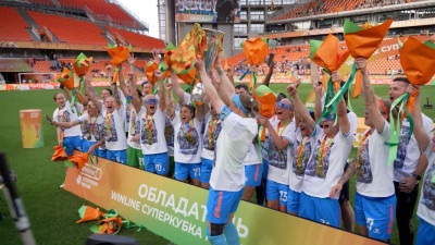 Первый трофей нового сезона: женский футбольный «Зенит» выиграл Суперкубок России