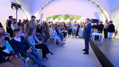 В День молодежи в парке 300-летия стартовал фестиваль достижений «Знай. Люби. Гордись. Приумножай»