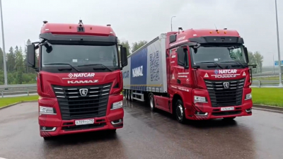 Гендиректор «КамАЗа» приехал на ПМЭФ-2025 на беспилотном грузовике «Маяк-2»