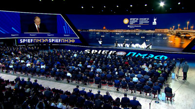 Владимир Путин: Использование цифрового рубля нужно сделать массовым