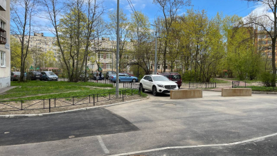 Дорогу во дворе отремонтировали по обращению петербуржцев