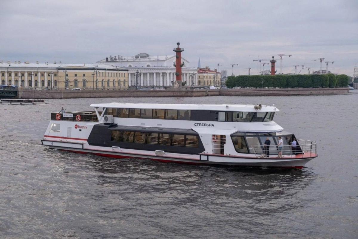 На ПМЭФ-2025 представят новое российское электросудно «Стрельна» - tvspb.ru