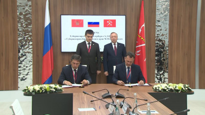 Петербург и Красноярский край на полях ПМЭФ подписали «дорожную карту» сотрудничества до 2029 года