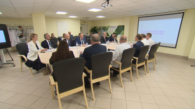 В Песочном обсудили сотрудничество между Онкоцентром имени Напалкова и Республикой Сербской