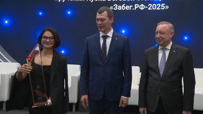 Петербург получил Кубок Беговой столицы России 2025