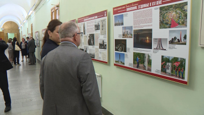 В Смольном открылась выставка, посвященная Великой Отечественной войне