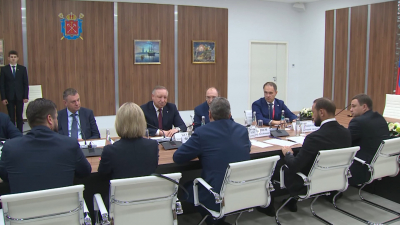 Александр Беглов встретился на ПМЭФ-2025 с губернатором Вологодской области Георгием Филимоновым