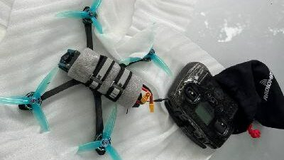 На шоссе Революции мужчина запустил собранный своими руками коптер: его задержали