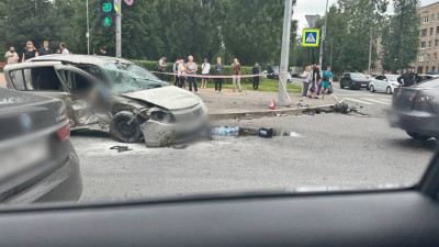 На шоссе Революции пенсионер погиб, столкнувшись с «Маздой» при выполнении поворота