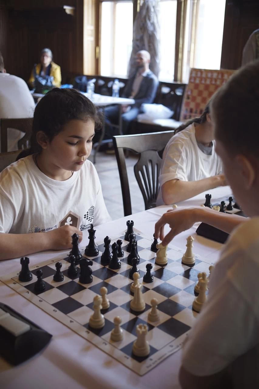В Петербурге прошел блиц-турнир «Шахматы в каждый дом» для воспитанников детских домов - tvspb.ru