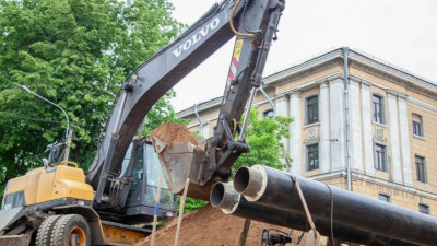 Работы по реконструкции тепломагистрали «Куйбышевская» достигли экватора