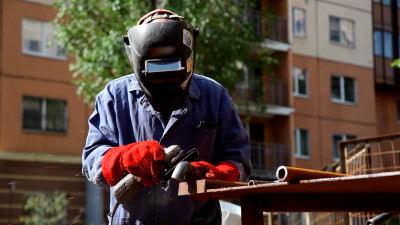 Обновление теплосетей, развитие жилищного фонда: что обсудили на рабочем совещании в Смольном