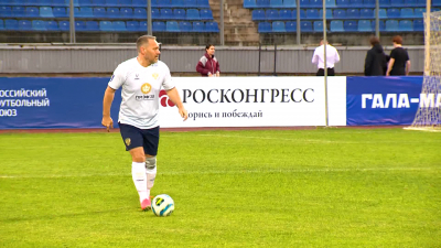 Александр Бельский и Сергей Кропачев сыграли в футбол со звездами «Зенита» в рамках ПМЭФ