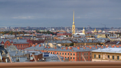 Туристы оказались в западне на одной из петербургских крыш во время нелегальной экскурсии