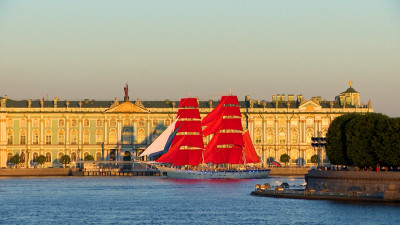 Троицкий, Дворцовый, Литейный и Тучков мосты перекроют вечером 27 июня