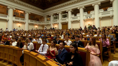 Александр Беглов об «Алых парусах»: Вместе с выпускниками прочувствовали, что живём в стране сильных и искренних людей