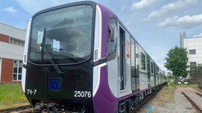 Александр Беглов: Петербургские вагоностроители собрали первый поезд «Балтиец-2» для «фиолетовой» линии метрополитена