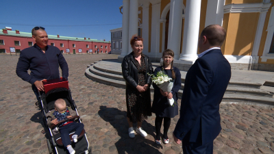 Мечта еще одной юной участницы «Елки желаний» исполнилась – Варвара из ДНР посетила Петербург