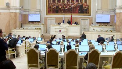 Какие вопросы обсудят на заседании Законодательного собрания Петербурга 18 июня