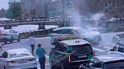 На Репнинской улице мотоциклист погиб, врезавшись в фонарный столб