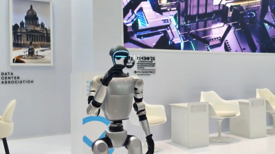 На ПМЭФ показали робота Роберта и рассказали, для чего он создан