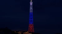 Праздничную подсветку на трех мостах и телебашне Петербурга включили в честь Дня России