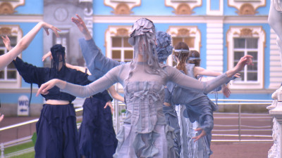 В музее-заповеднике «Царское Село» прошел большой спектакль моды «Ассоциации-2025»