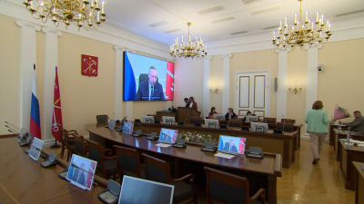 Александр Беглов поблагодарил членов правительства Петербурга за качественную подготовку ПМЭФ