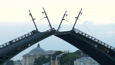 Центр города и мосты: как ограничат движение в Петербурге во время «Алых парусов»
