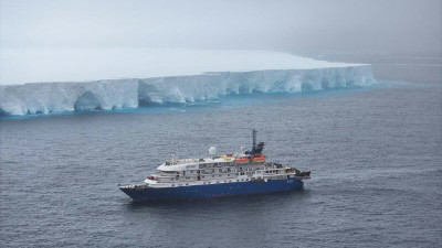 Размером с Москву: айсберг А23а сошел с мели и вновь продолжил дрейф в Южном океане