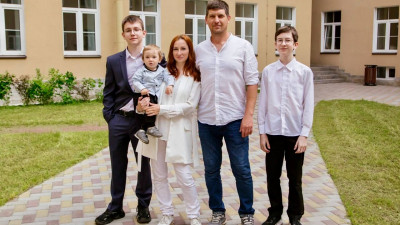 В Санкт-Петербурге в преддверии Дня России вручили жилищные сертификаты городским очередникам