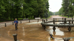 Летние профилактические работы на фонтанах Петербурга