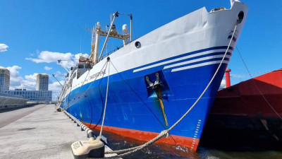 Транспортная прокуратура проверяет обстоятельства разлива мазута в морском порту Петербурга