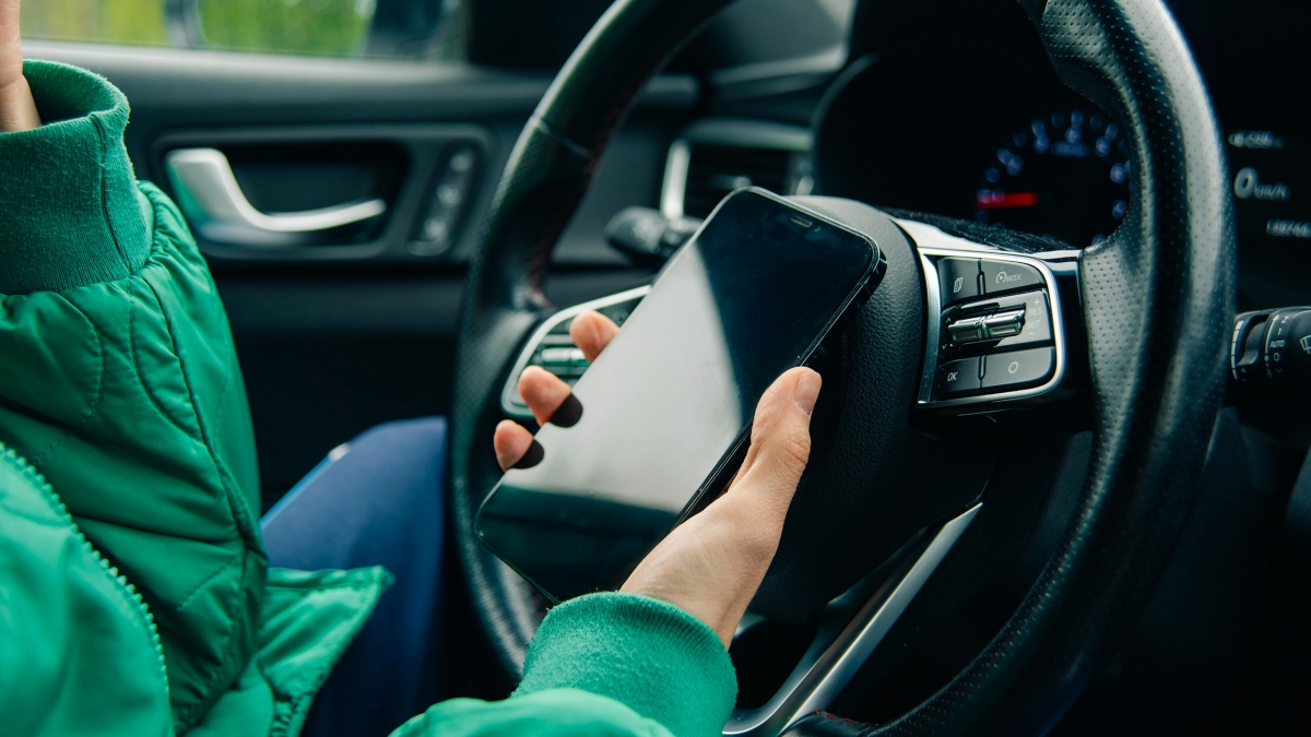 ДТП на углу Невского и Большой Морской собрало серьёзную пробку - tvspb.ru