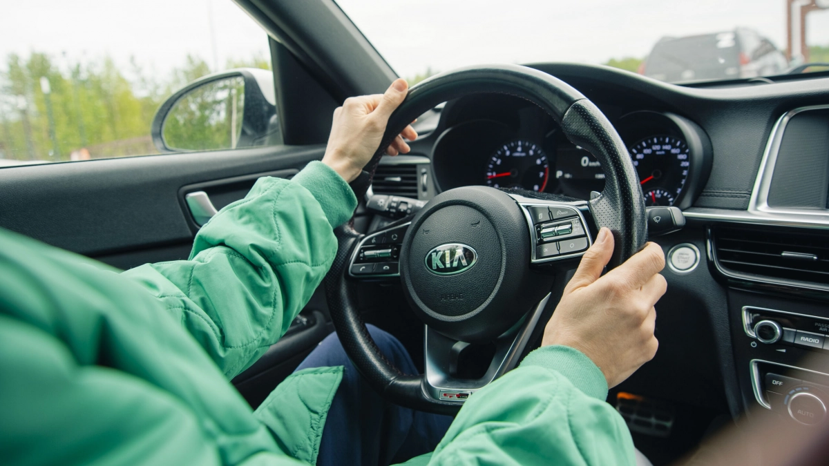 В Петербурге начали выдавать автомобильные номера с новым кодом региона - tvspb.ru