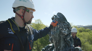Мы — петербуржцы. заведующий службой по  уходу и содержанию памятников Павел Голубков