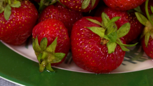 Сохранить лето до нового года: как правильно замораживать ягоды и фрукты