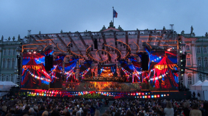 Самый яркий подарок к празднику: концертом «Классика на Дворцовой» завершились торжества к 322-летию Петербурга